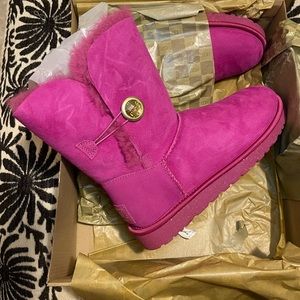 Rare pink Bailey Button ugg boots